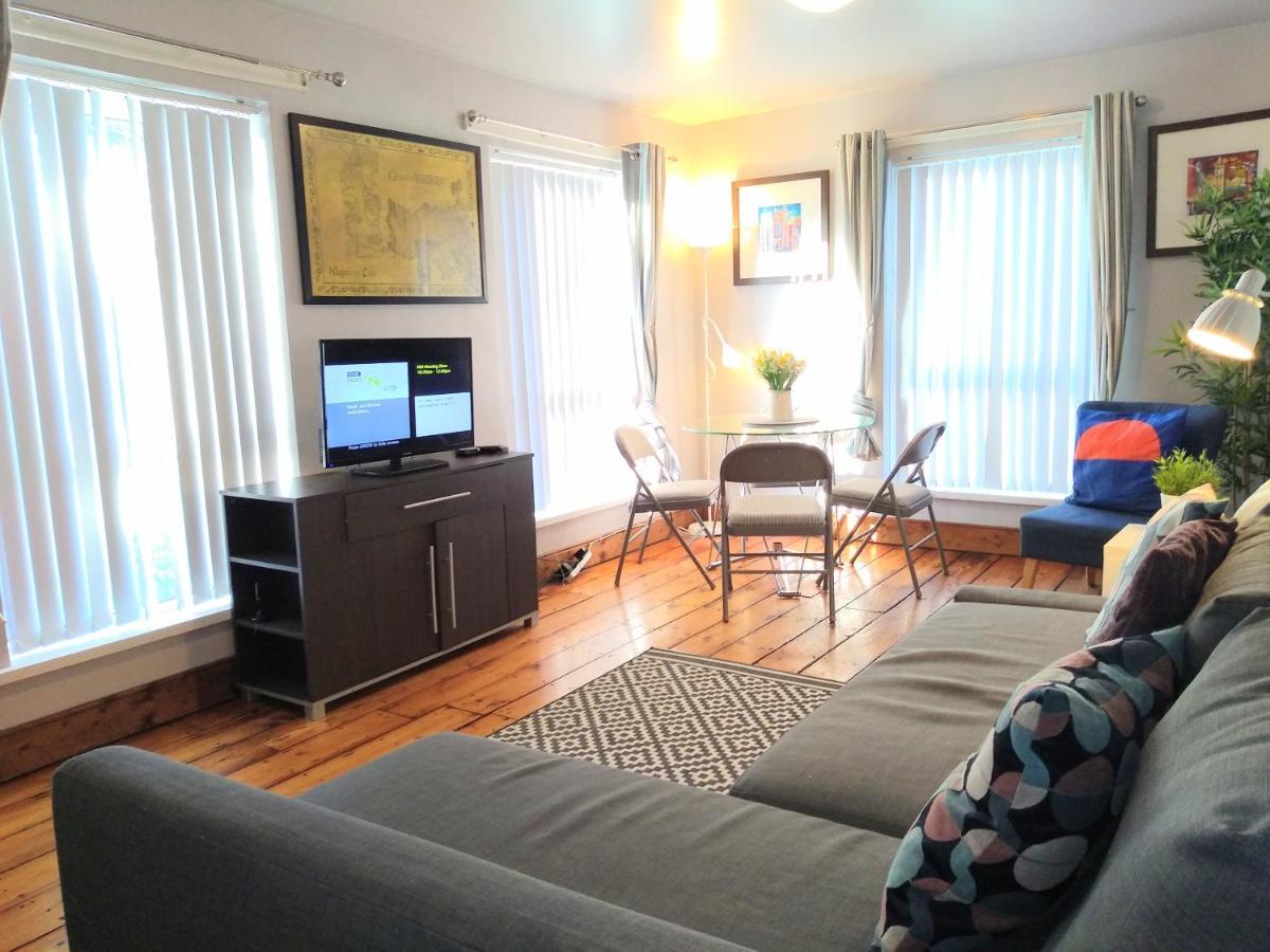 Perfect Central City Location - Parking - 3 Beds - 2 Bedrooms Belfast Exterior foto